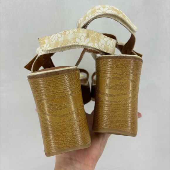 NEW Lucky Brand Women’s 9 Daisy Floral Tan Yellow Wedge Platform Sandal Demmia - Picture 7 of 9